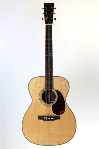 Martin 000-28 Modern Deluxe Acoustic Guitar 2024